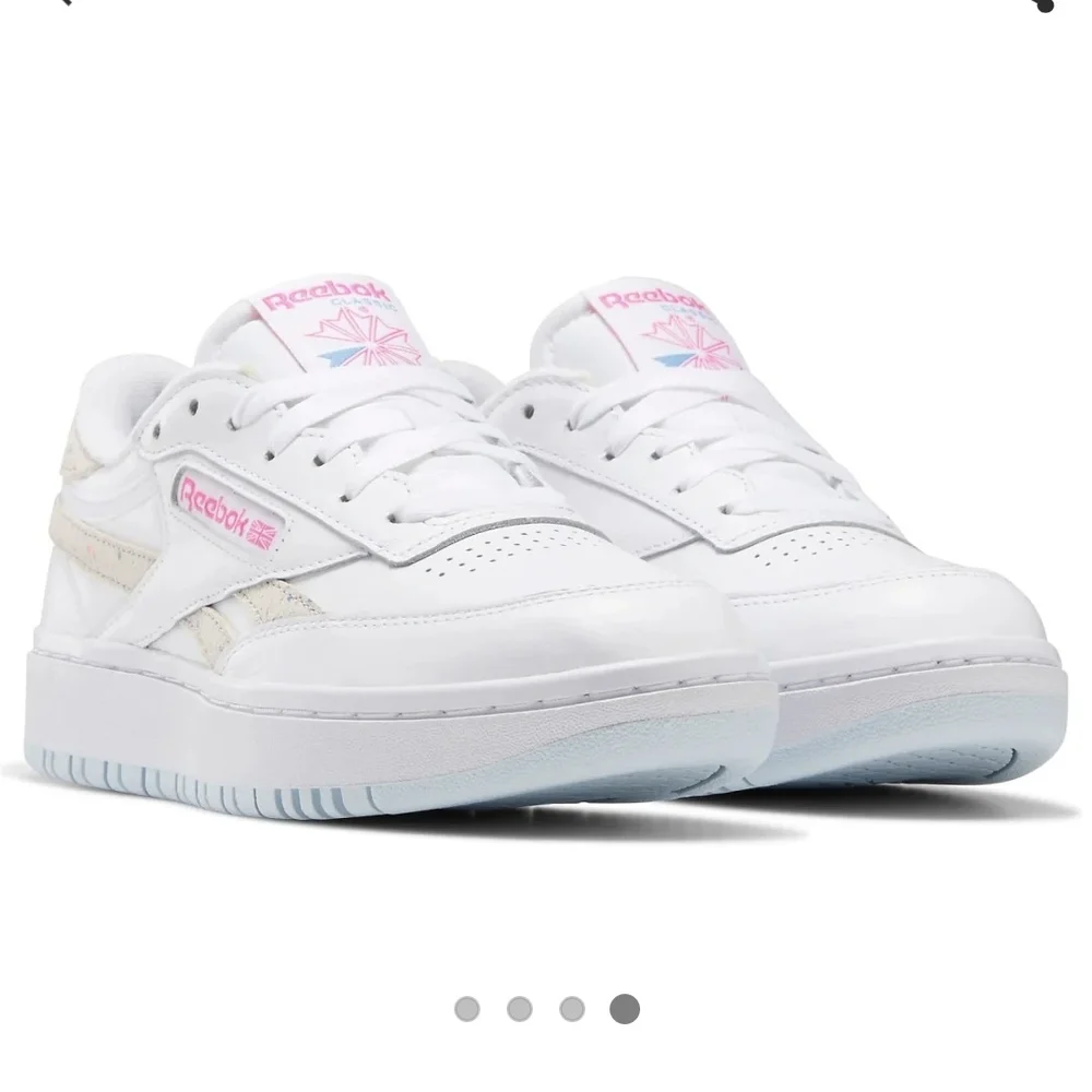 Reebok Classic White and Pink Sneakers - Picture 11 of 12